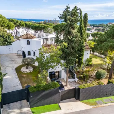 Продажа  отдельно стоящей виллы в Marbella