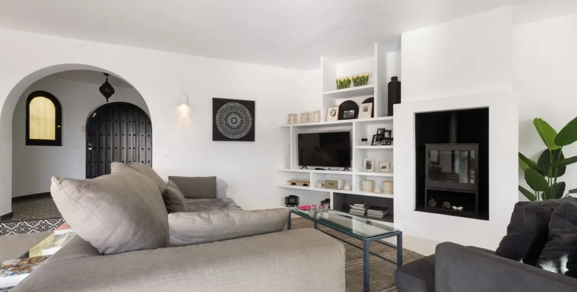 Venta de villa independiente en Hacienda Las Chapas 23