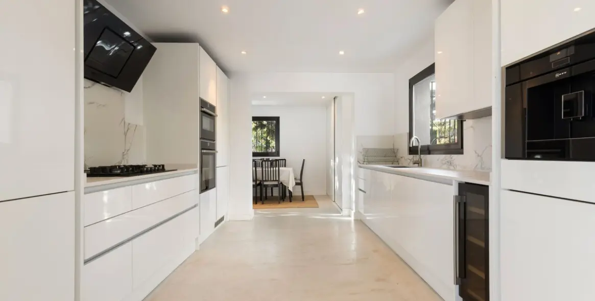 Venta de villa independiente en Hacienda Las Chapas 27