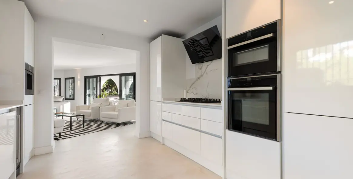 Venta de villa independiente en Hacienda Las Chapas 30