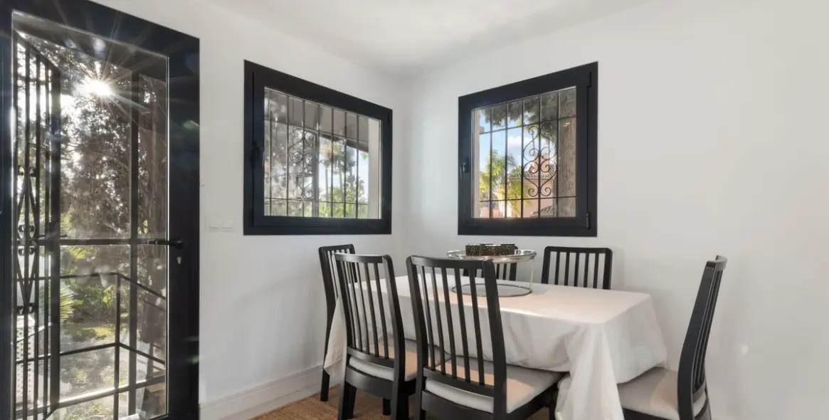 Venta de villa independiente en Hacienda Las Chapas 33