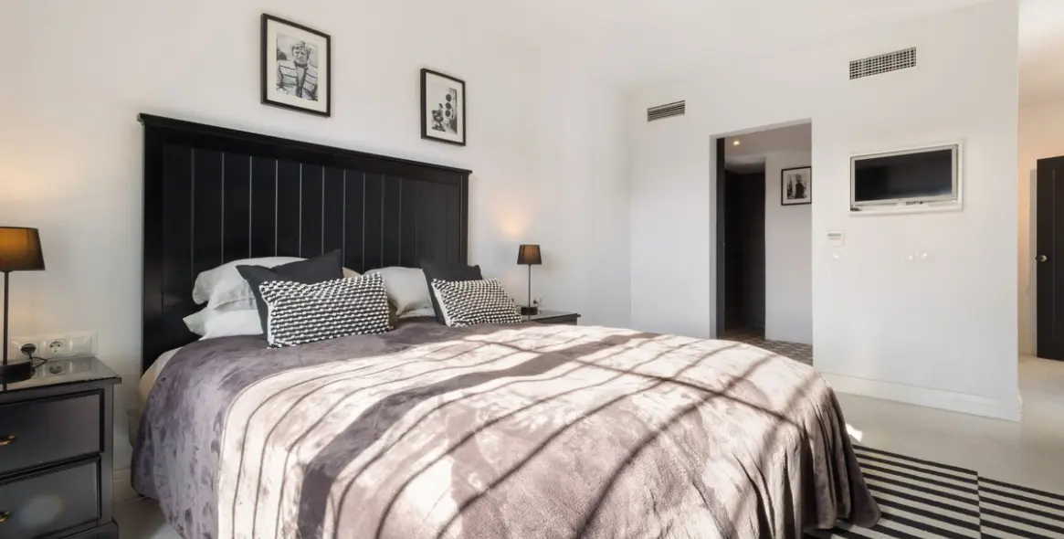 Venta de villa independiente en Hacienda Las Chapas 36