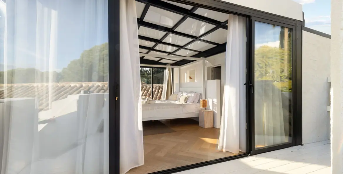 Venta de villa independiente en Hacienda Las Chapas 65