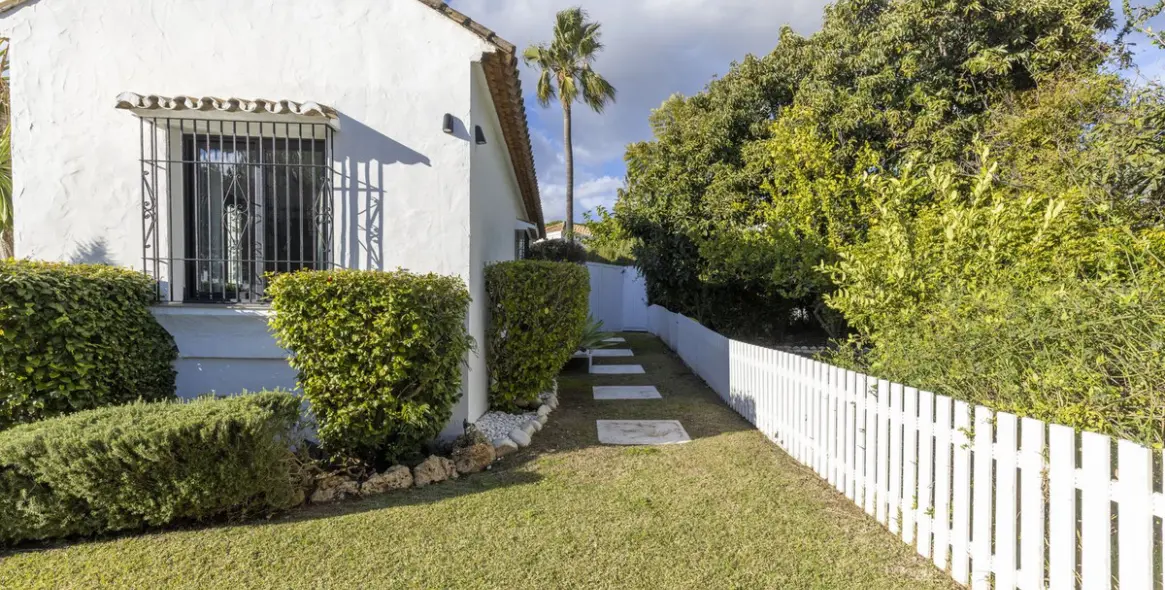 Venta de villa independiente en Hacienda Las Chapas 78