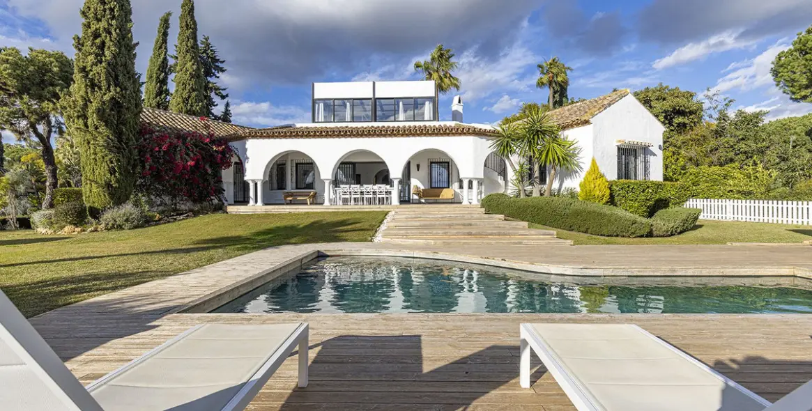 Venta de villa independiente en Hacienda Las Chapas 95