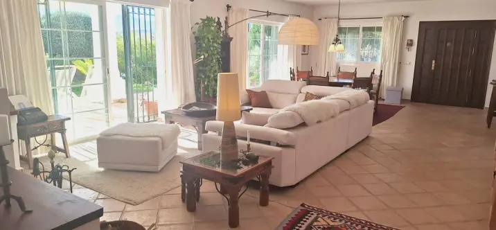 Продажа  отдельно стоящей виллы в Benahavís 1