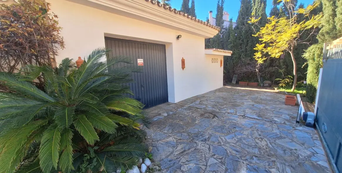 Продажа  отдельно стоящей виллы в Benahavís 7