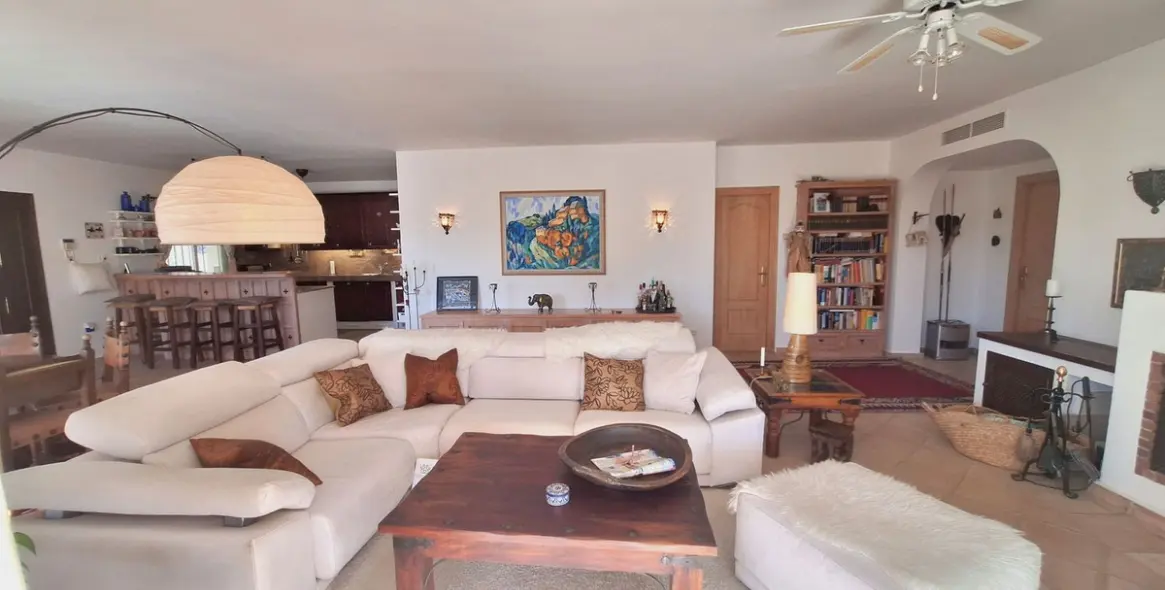 Продажа  отдельно стоящей виллы в Benahavís 10