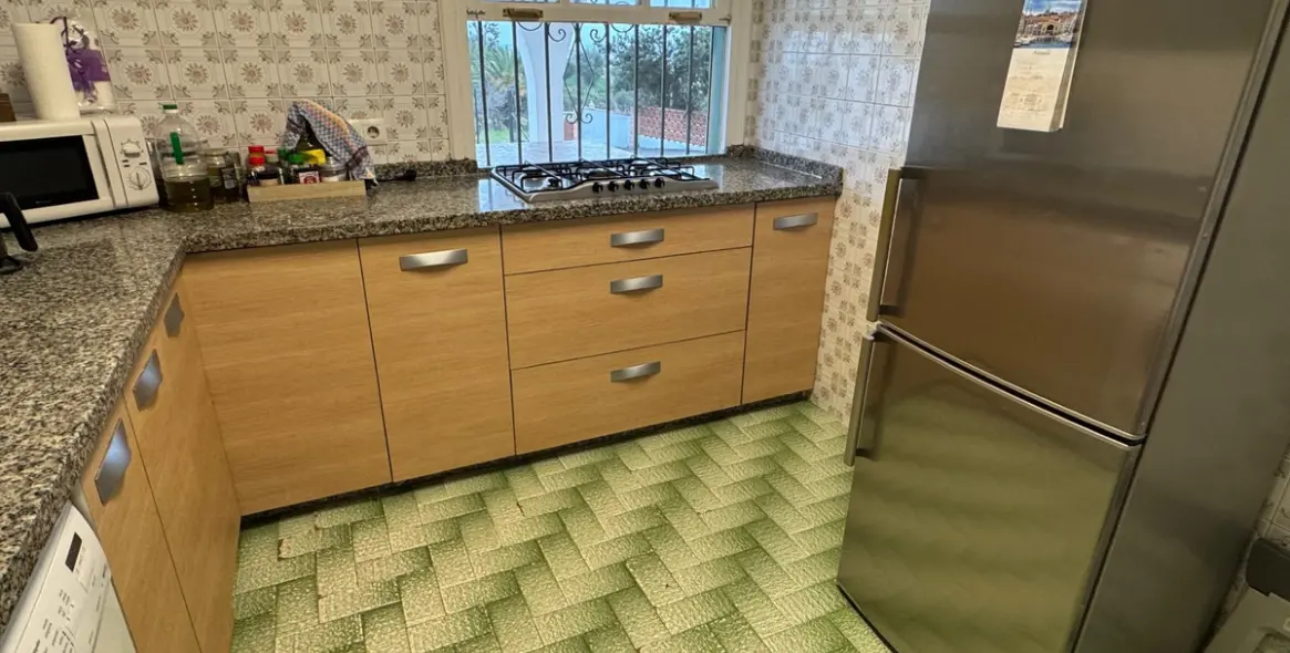 Продажа  отдельно стоящей виллы в Estepona 7