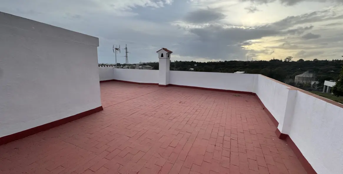 Продажа  отдельно стоящей виллы в Estepona 14