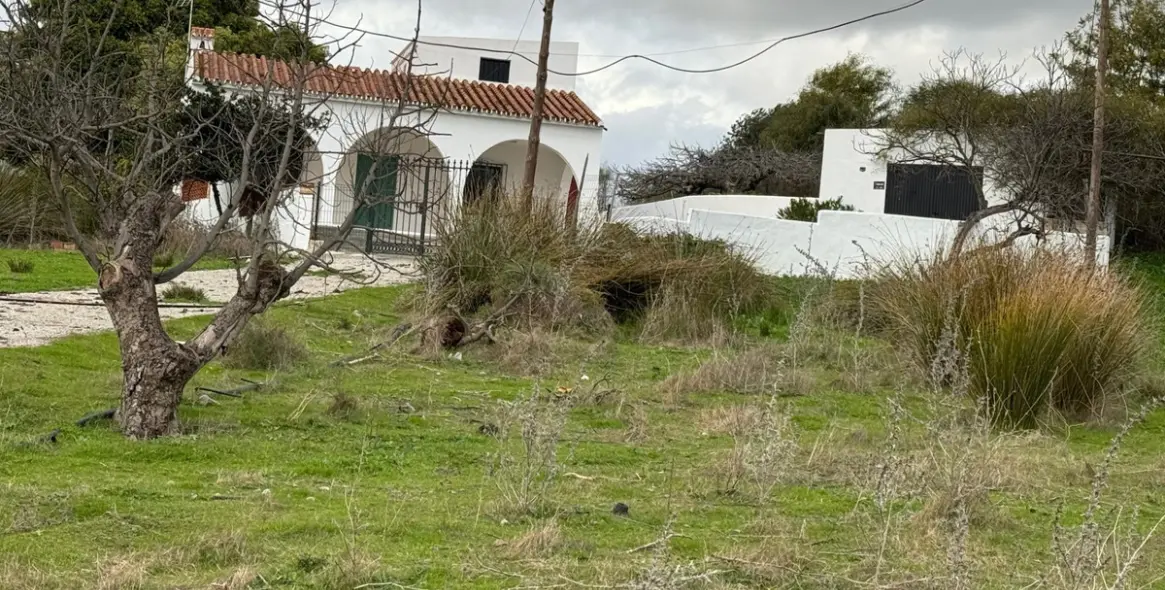 Продажа  отдельно стоящей виллы в Estepona 17