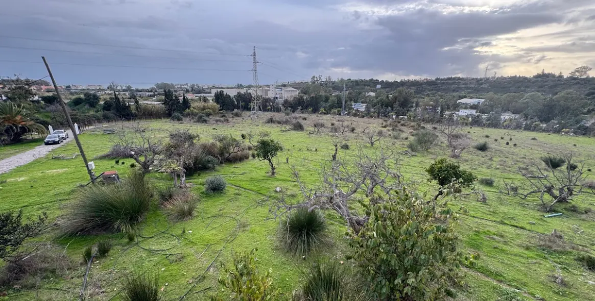 Продажа  отдельно стоящей виллы в Estepona 19