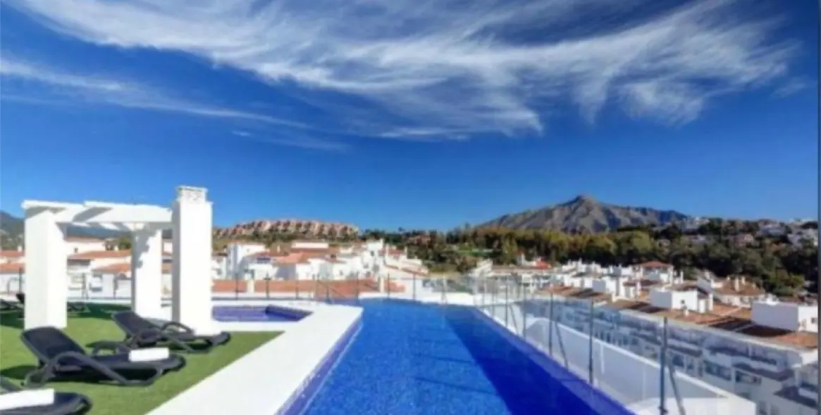 Long-term rent of penthouse in La Campana 4