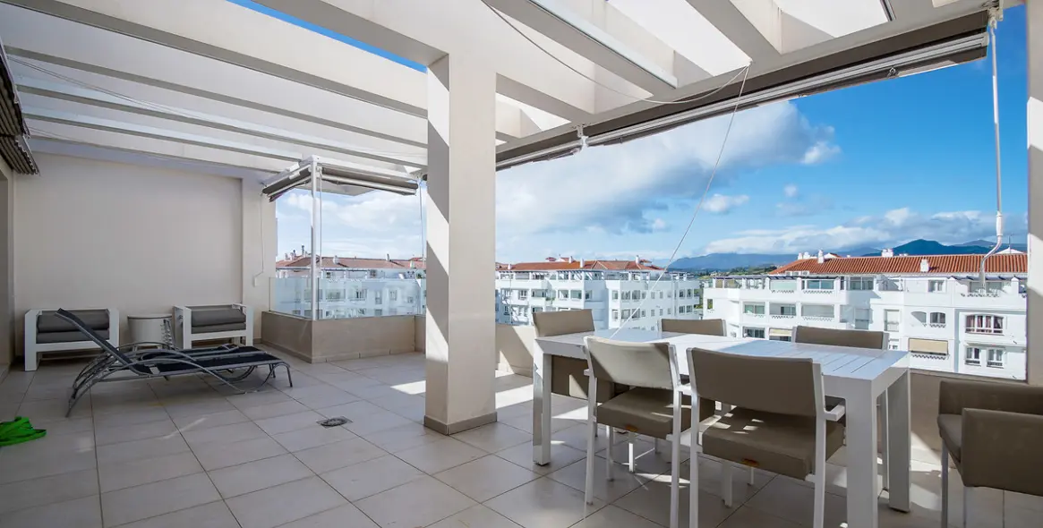 Long-term rent of penthouse in La Campana 19