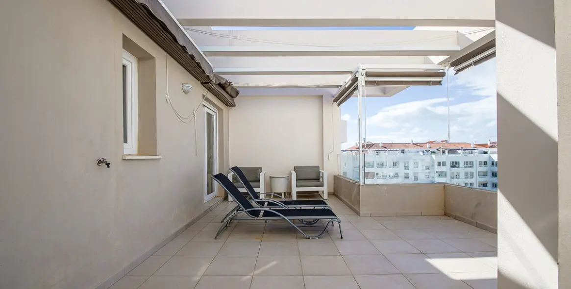 Long-term rent of penthouse in La Campana 20