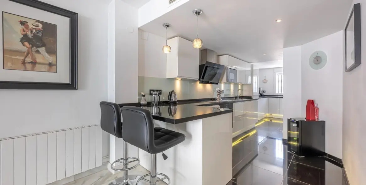 Long-term rent of townhouse in Nueva Andalucía 3