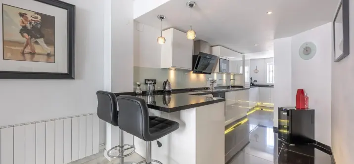 Long-term rent of townhouse in Nueva Andalucía 2