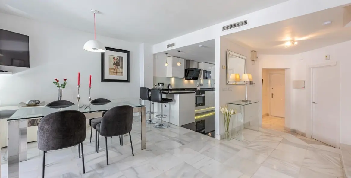 Long-term rent of townhouse in Nueva Andalucía 4