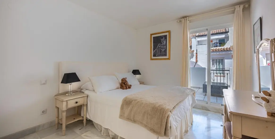 Long-term rent of townhouse in Nueva Andalucía 5