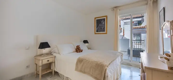 Long-term rent of townhouse in Nueva Andalucía 4