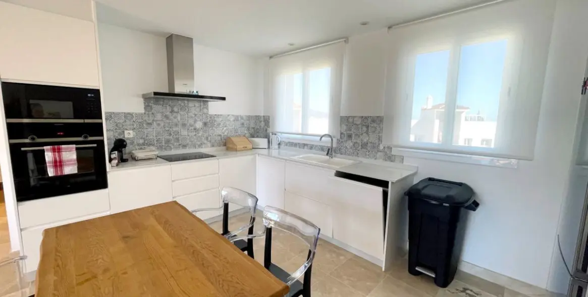 Long-term rent of penthouse in El Paraiso 2