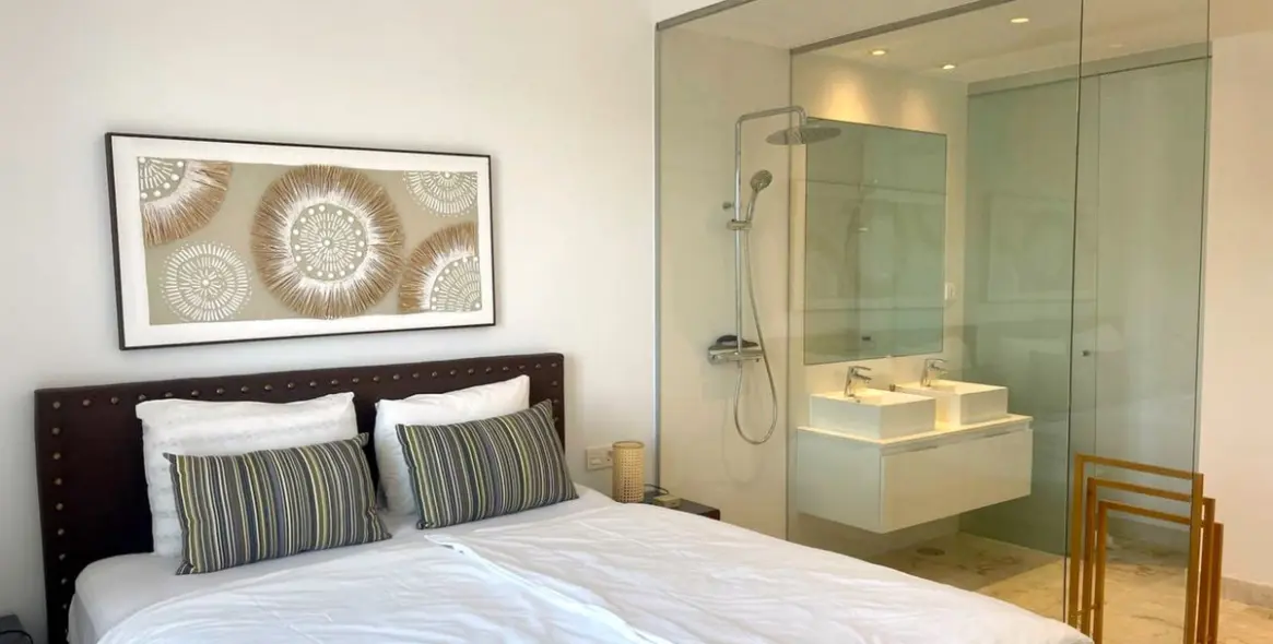 Long-term rent of penthouse in El Paraiso 19