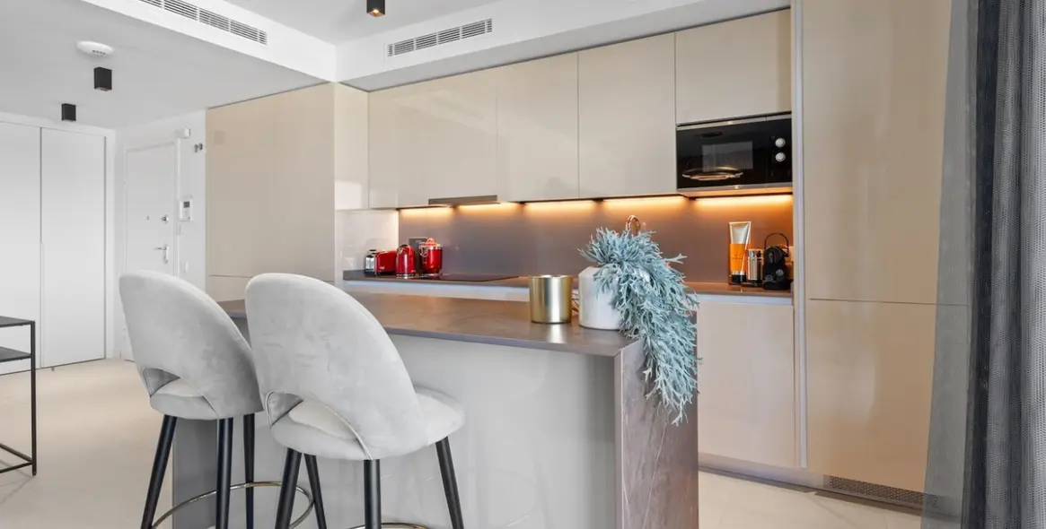 Alquiler a largo plazo de apartamento en planta media en Calanova Golf 4