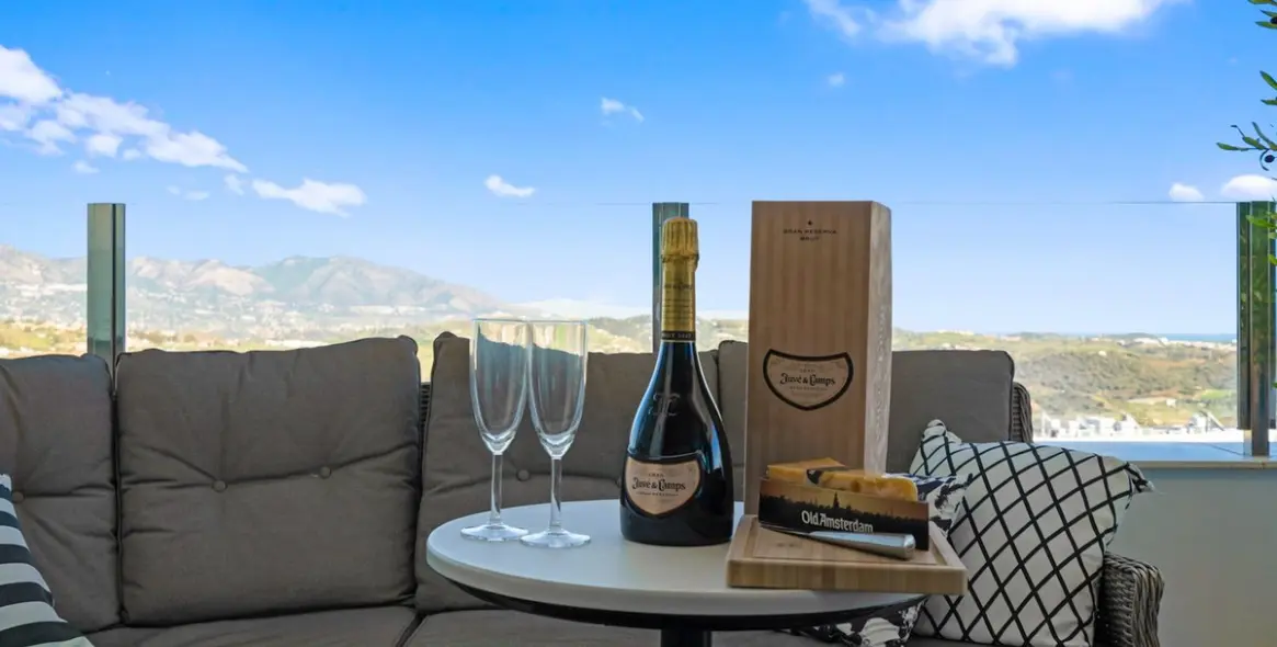 Alquiler a largo plazo de apartamento en planta media en Calanova Golf 7