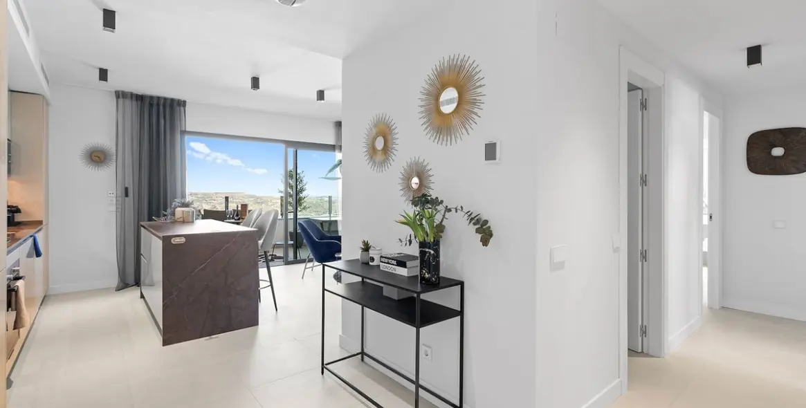 Alquiler a largo plazo de apartamento en planta media en Calanova Golf 11