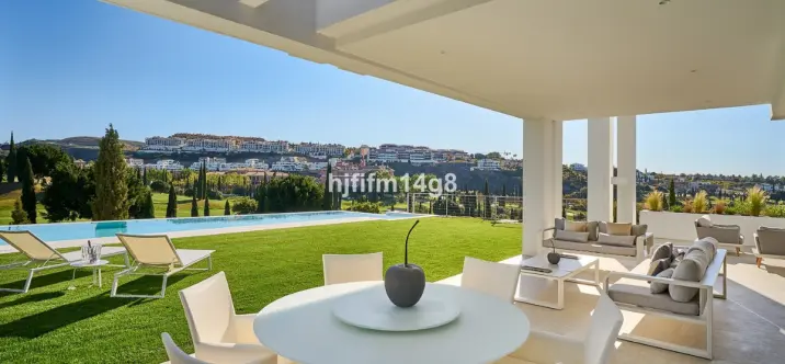 Sale of detached villa in Los Flamingos 2
