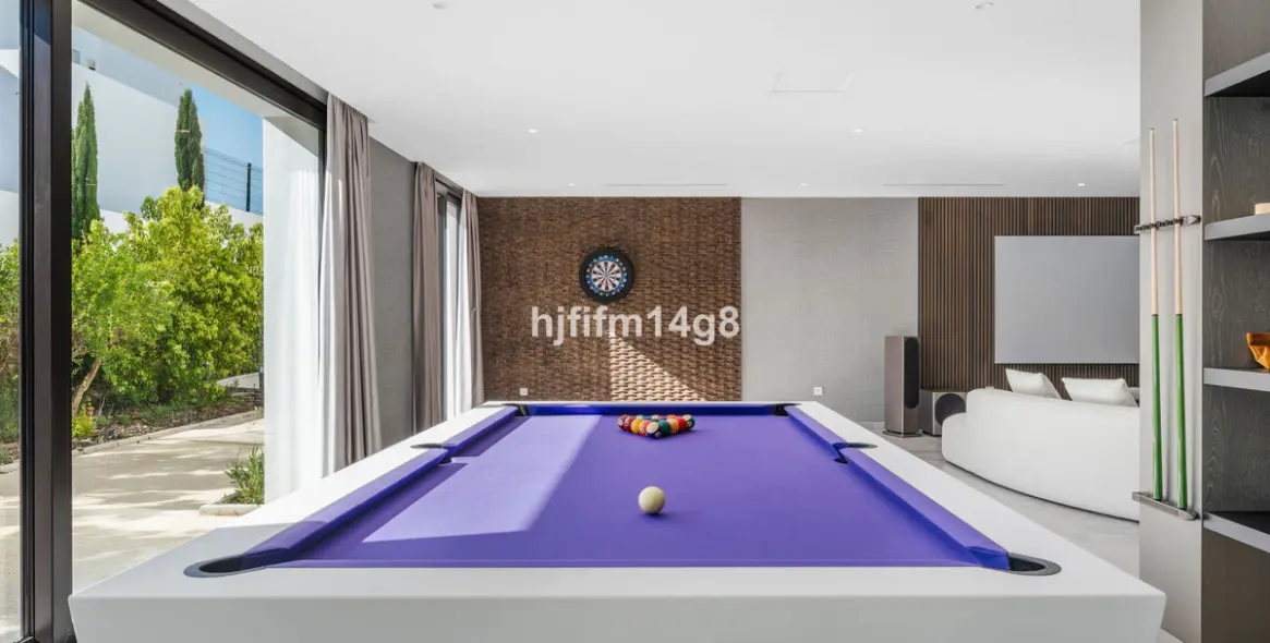 Venta de villa independiente en Los Flamingos 10