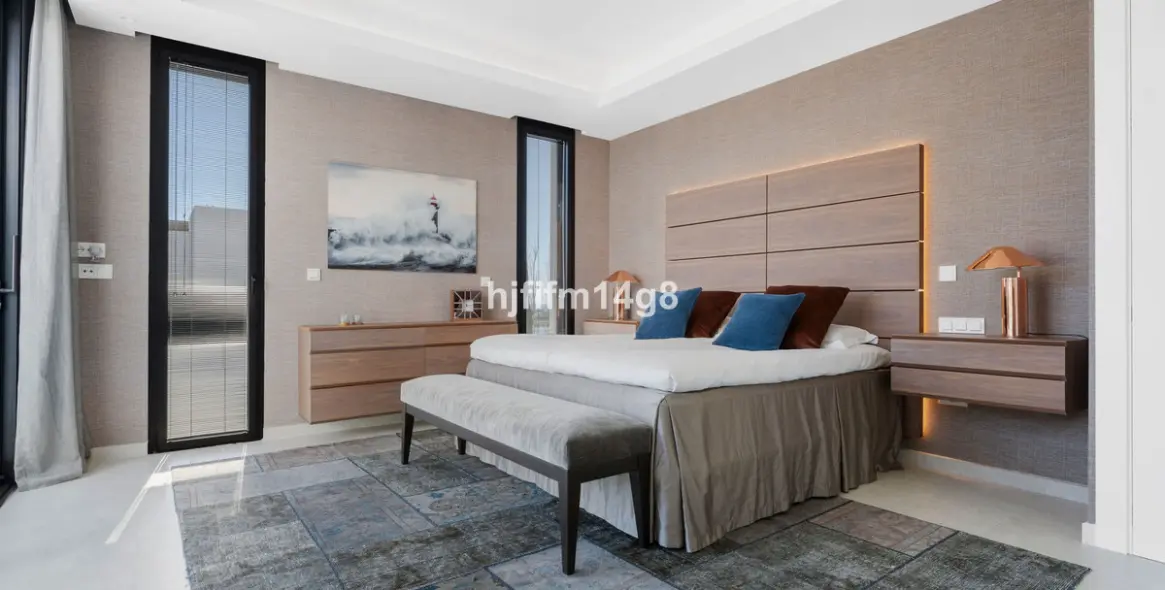 Venta de villa independiente en Los Flamingos 12