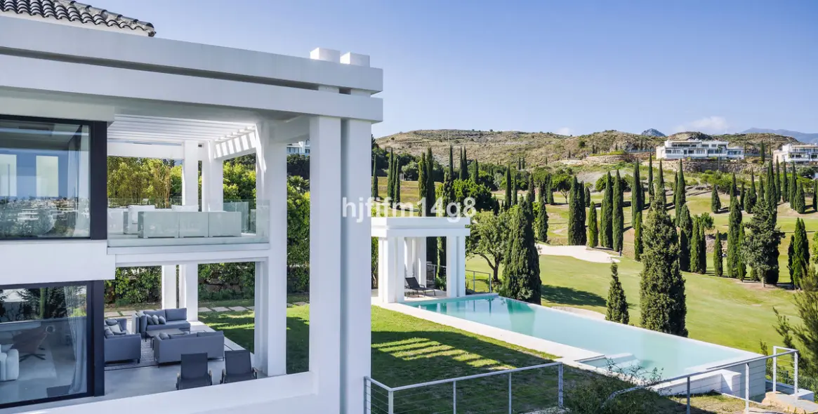 Venta de villa independiente en Los Flamingos 42