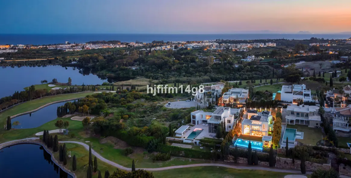 Venta de villa independiente en Los Flamingos 45