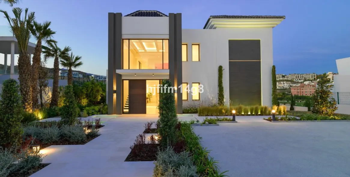 Venta de villa independiente en Los Flamingos 47