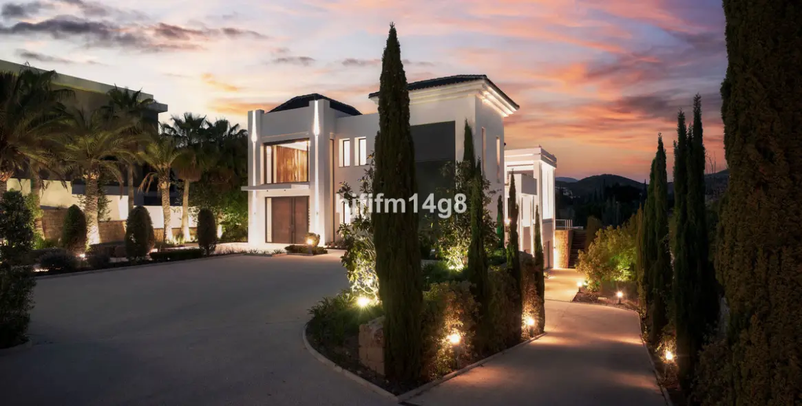 Venta de villa independiente en Los Flamingos 49