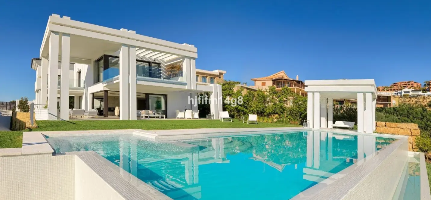 Venta de villa independiente en Los Flamingos 0
