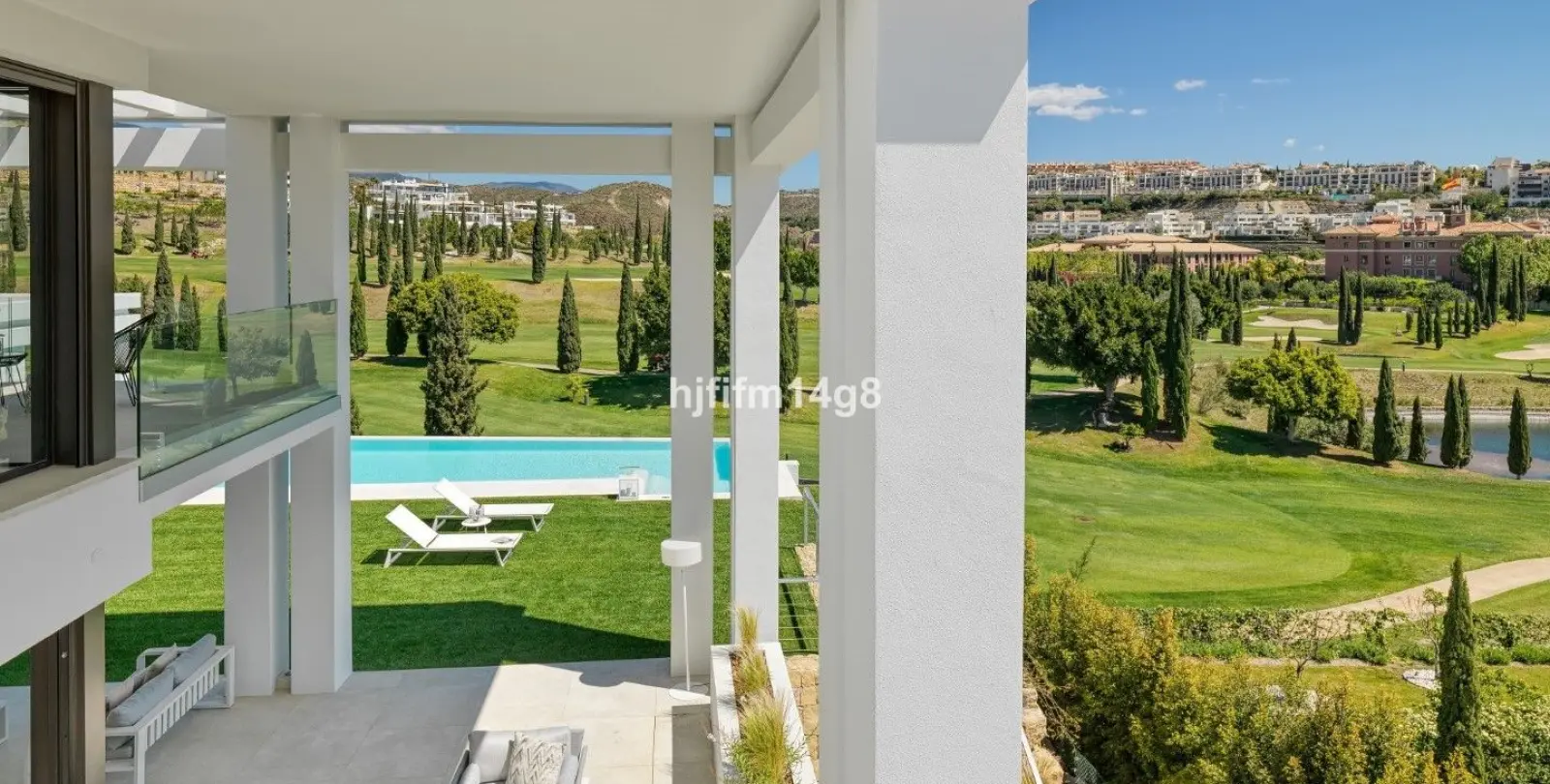 Venta de villa independiente en Los Flamingos 4