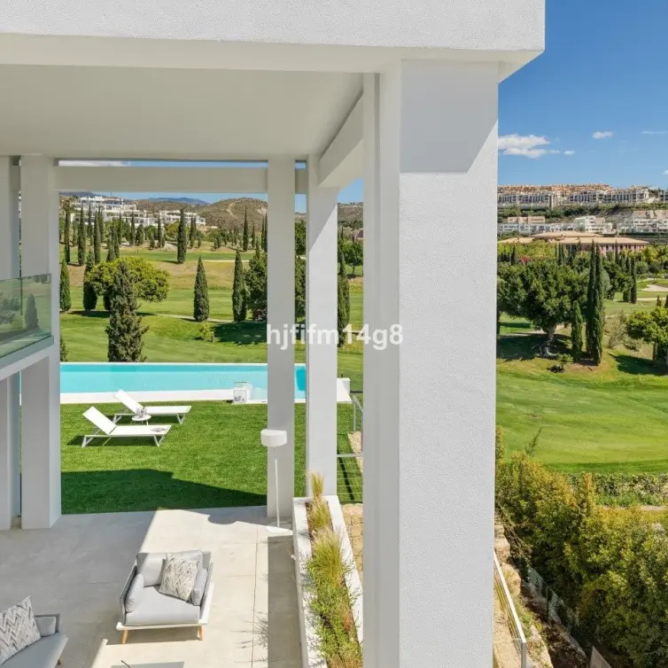 Venta de villa independiente en Los Flamingos