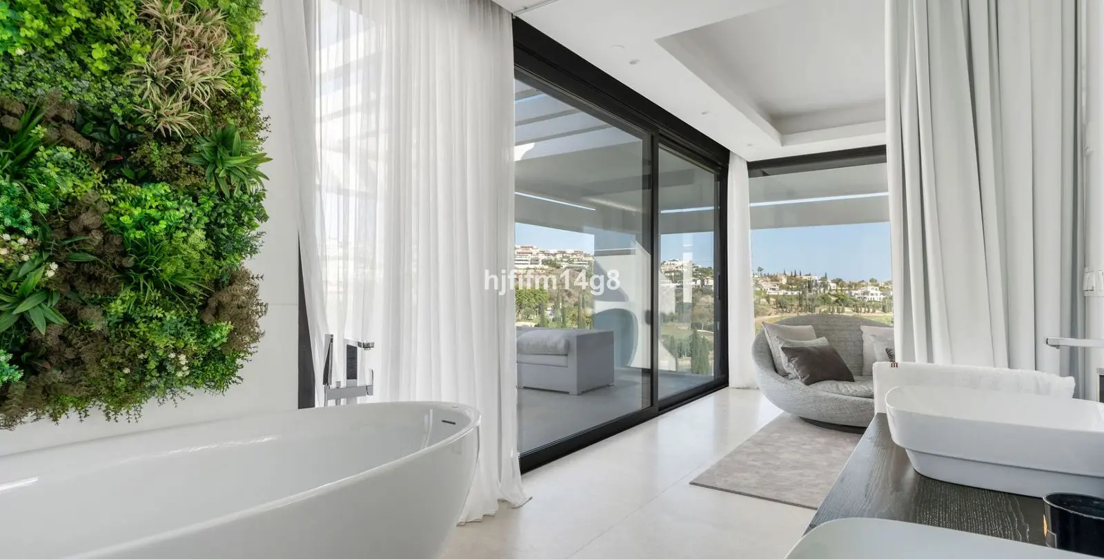 Venta de villa independiente en Los Flamingos 12