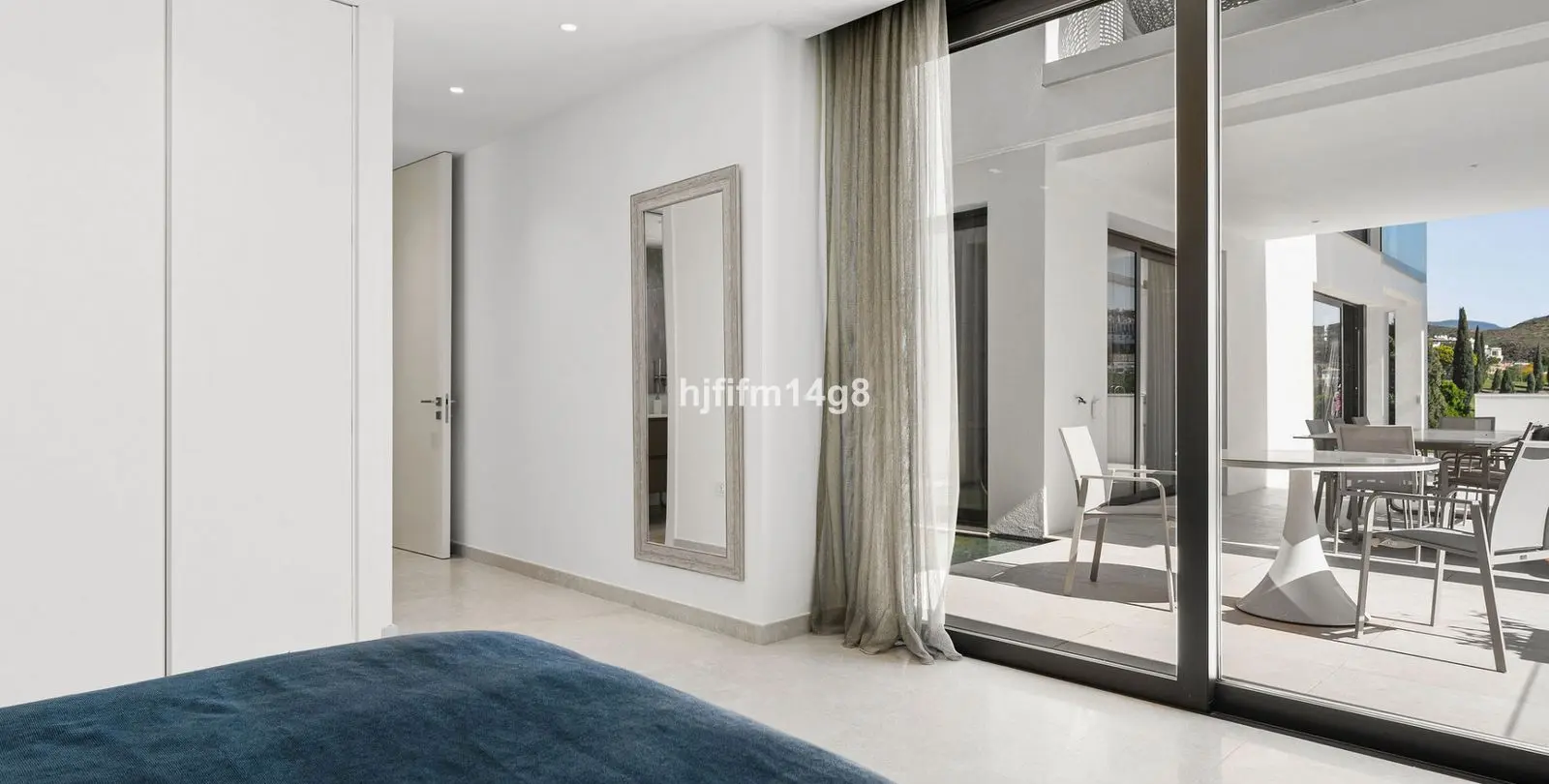 Venta de villa independiente en Los Flamingos 16