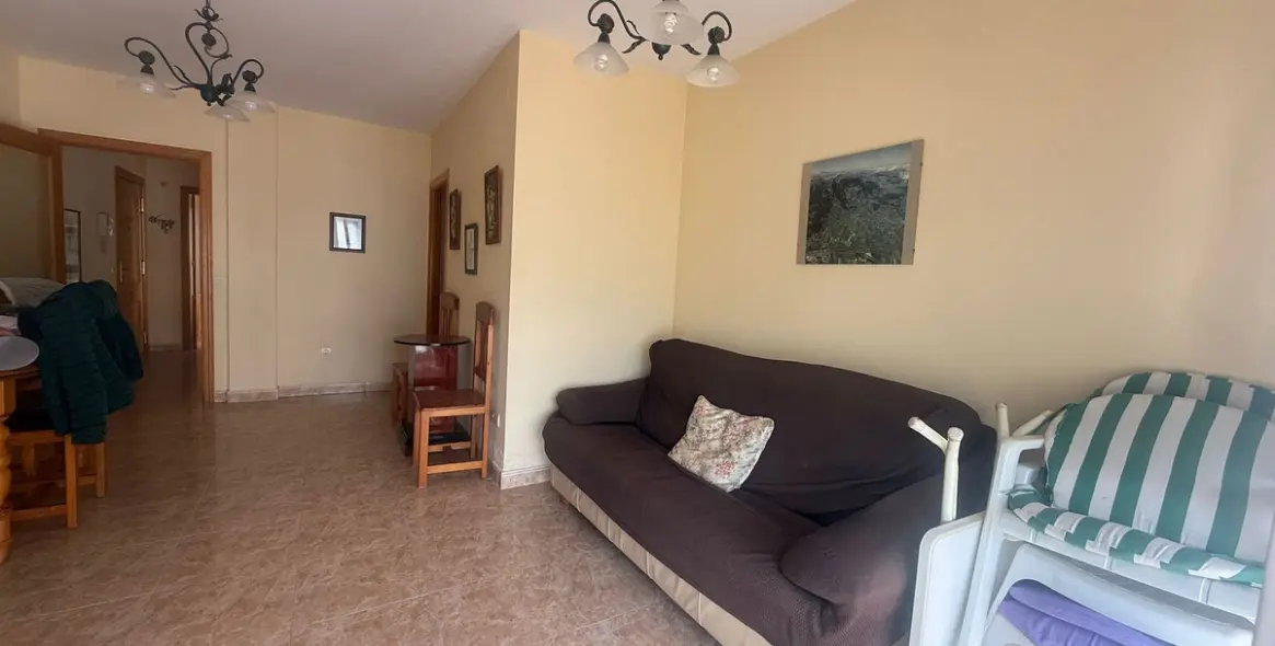 Sale of middle floor apartment in Estepona 5