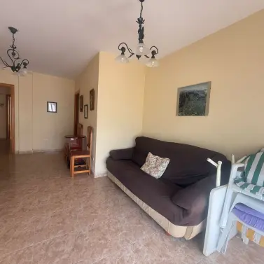 Sale of middle floor apartment in Estepona