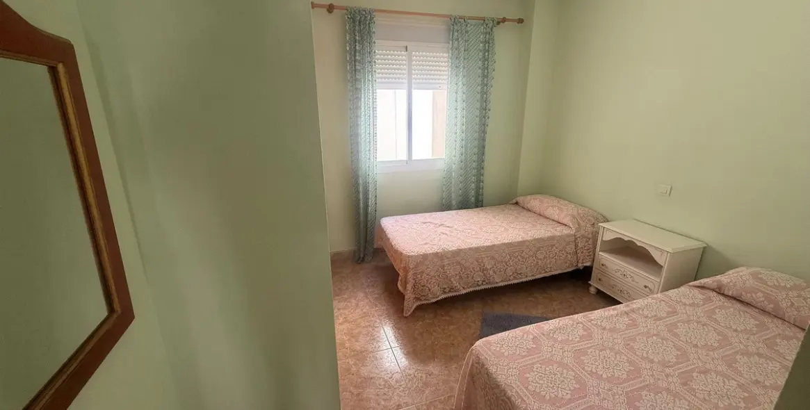 Sale of middle floor apartment in Estepona 6