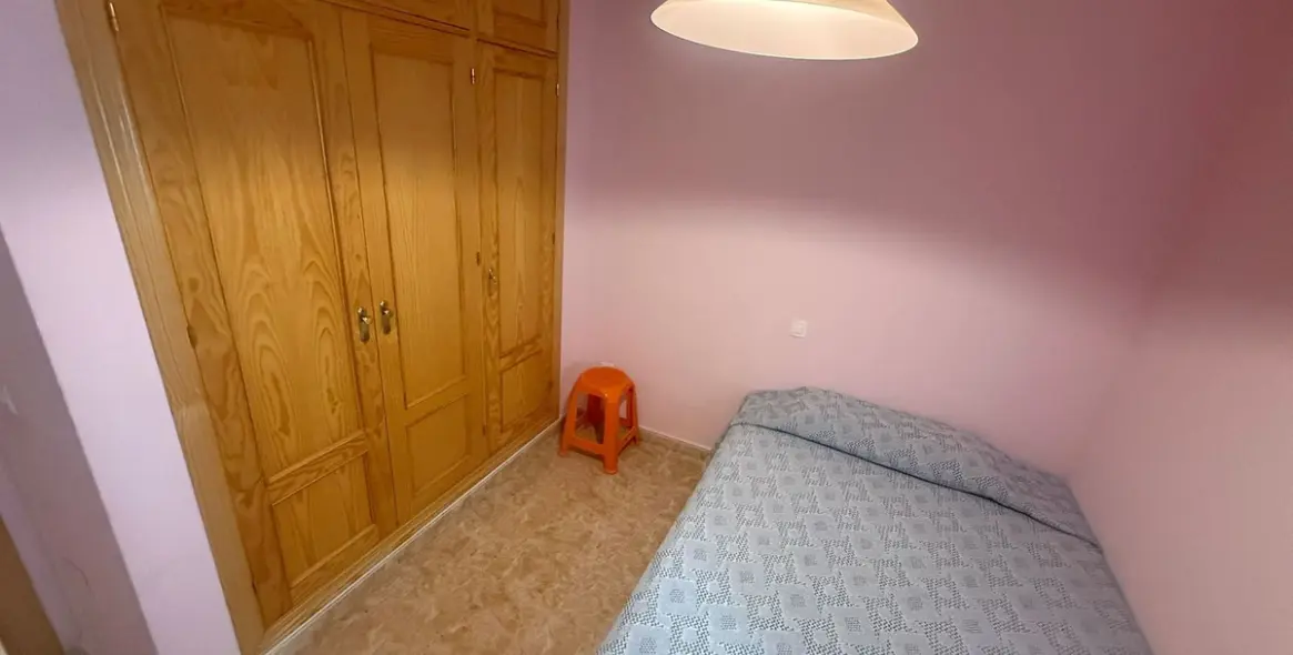 Sale of middle floor apartment in Estepona 8