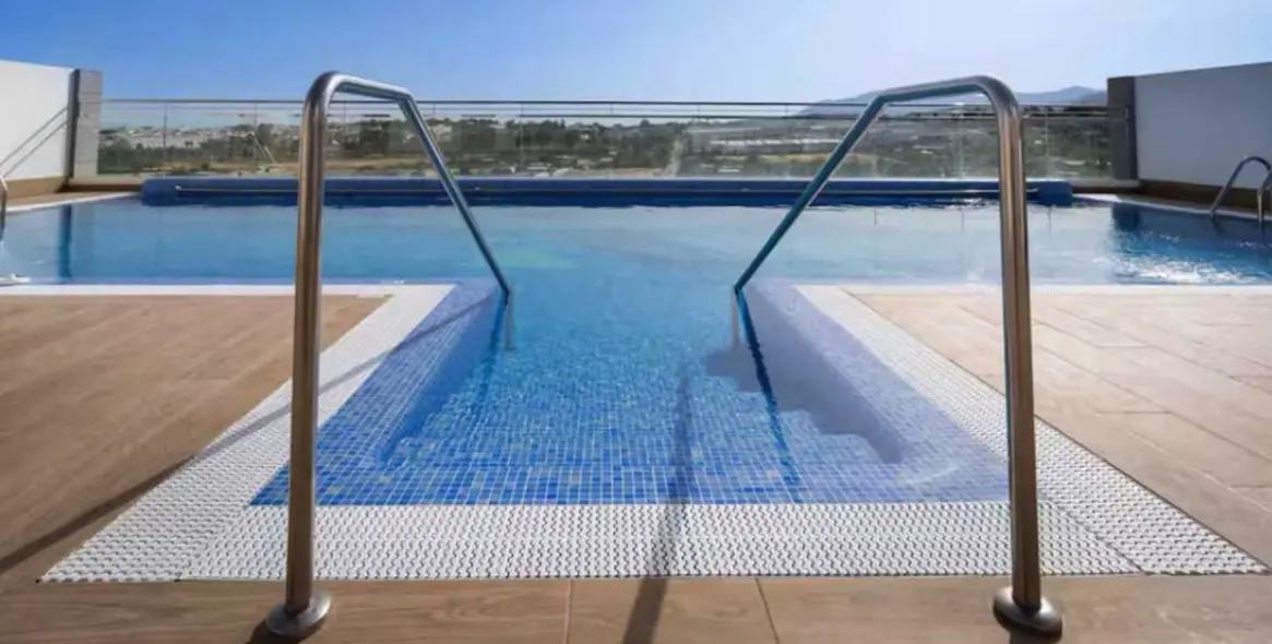 Sale of ground floor apartment in Marbella 1