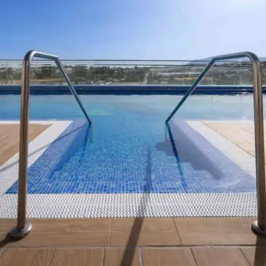 Venta de apartamento en planta baja en Marbella