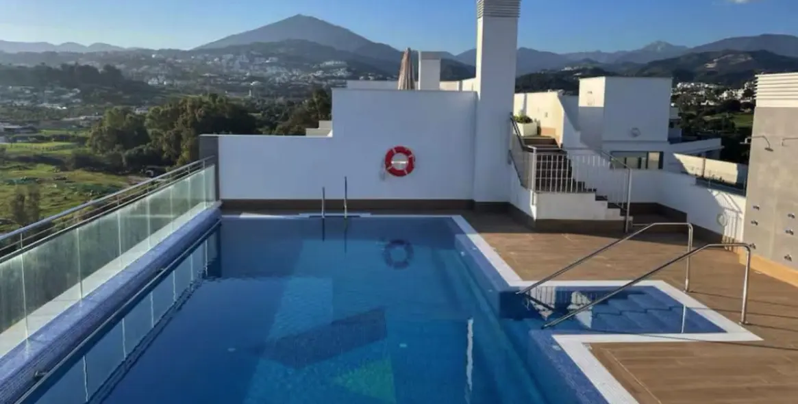 Sale of ground floor apartment in Marbella 20