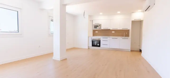 Sale of middle floor apartment in La Victoria 0