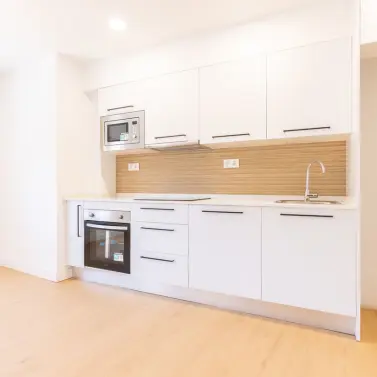 Sale of middle floor apartment in La Victoria